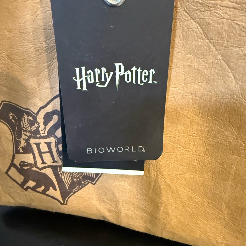 Bioworld Harry Potter Owl Post Lunch Bag with Red Seal NWT - Picture 4 of 9